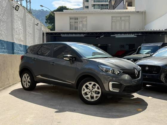 RENAULT CAPTUR 1.6 16V SCE FLEX LIFE X-TRONIC RENAULT CAPTUR 1.6 16V SCE FLEX LIFE X-TRONIC